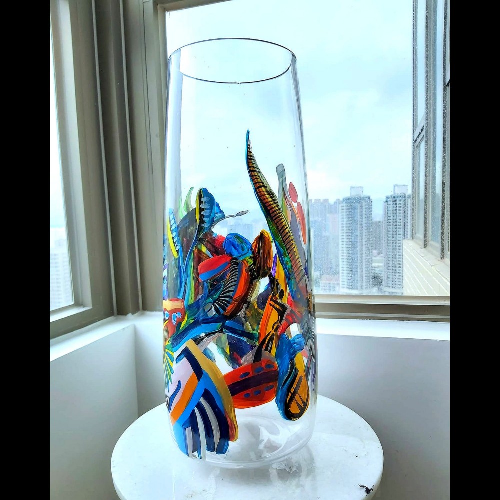 Varnish hand painted vase Varnish hand painted vase